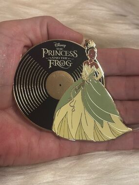 Disney Jumbo (Pink a la Mode) Tiana Princess Royal Vinyl 3.5" Mystery Pin LE500